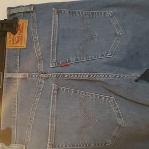 Womens Levis